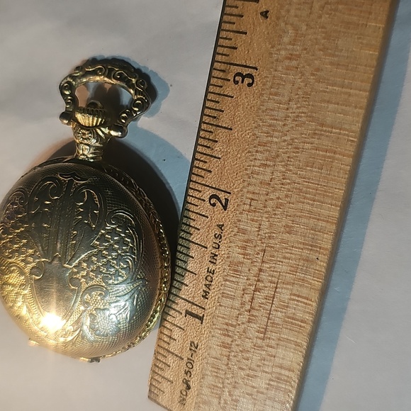 Outlaw Elegant Gold POCKET WATCH - Picture 4 of 4